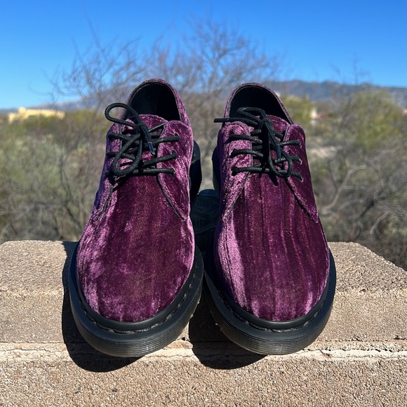 💕 Dr. Martens Purple Shimmer 14482 Crushed Velvet Oxfords 💕 - Picture 12 of 17